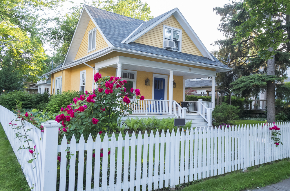 Choosing the Best Type of Front-Yard Fence