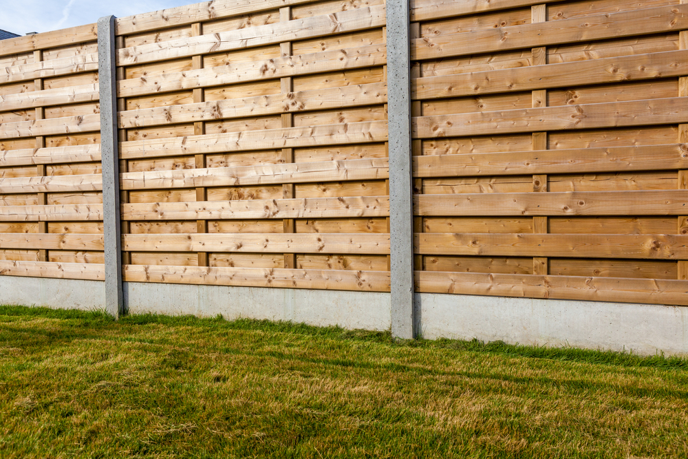 4 Tips for Repairing Fence Damage This Spring